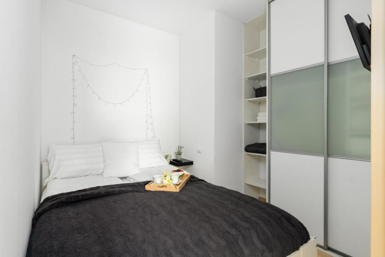 Cozy Apartment Karpia 17 With Terrace In Poznan By Noclegi Renters Esterno foto