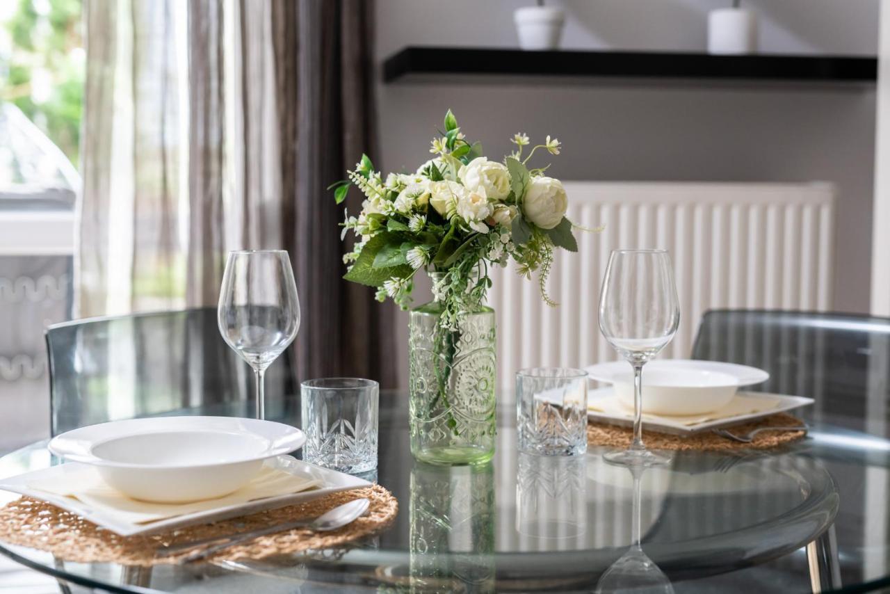 Cozy Apartment Karpia 17 With Terrace In Poznan By Noclegi Renters Esterno foto